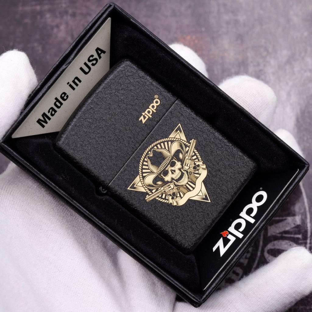 Bật Lửa Zippo Đen Nhám Khắc Huy Hiệu Ma Tốc Độ