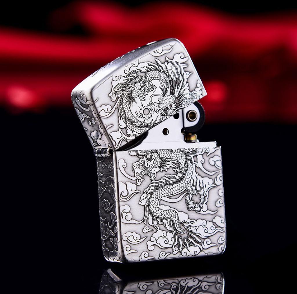 Bật Lửa Zippo Bạc Nguyên Khối Cao Cấp Khắc Rồng Nhả Ngọc Phiên Bản 1941