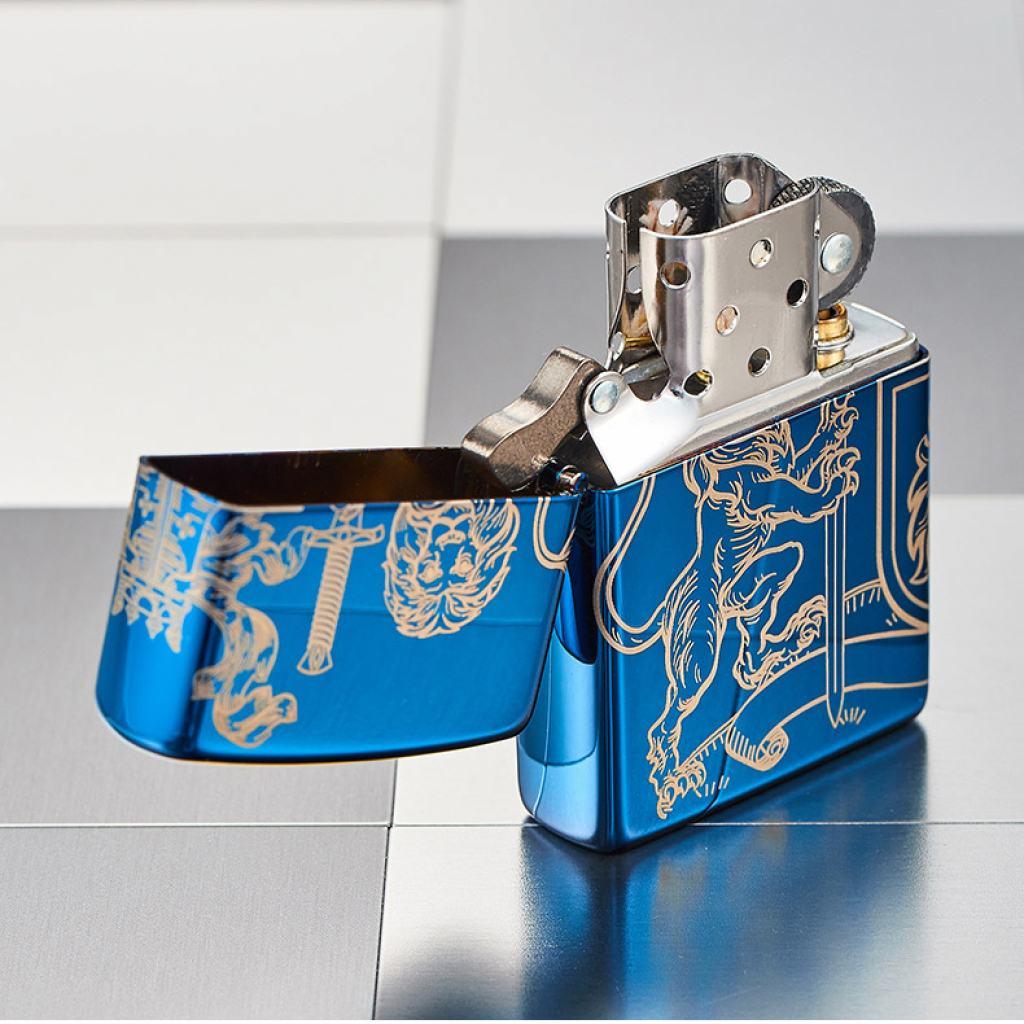 Bật Lửa Zippo Xanh Dương Khắc Biểu Tượng Sư Tử Trung Cổ