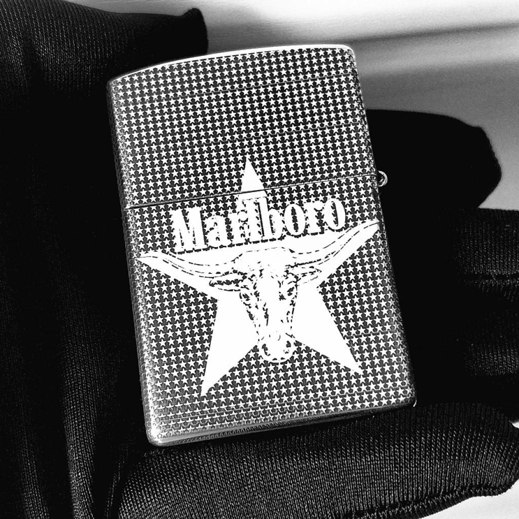 Bật Lửa Zippo Bạc Nguyên Khối Khắc Lô Gô Marlboro Bản Vỏ Mỏng