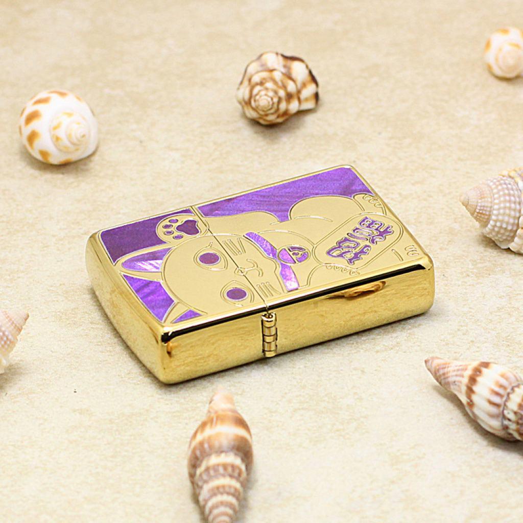 Bật Lửa Zippo Mạ Vàng Khảm Trai Tím  Mèo Thần Tài May Mắn