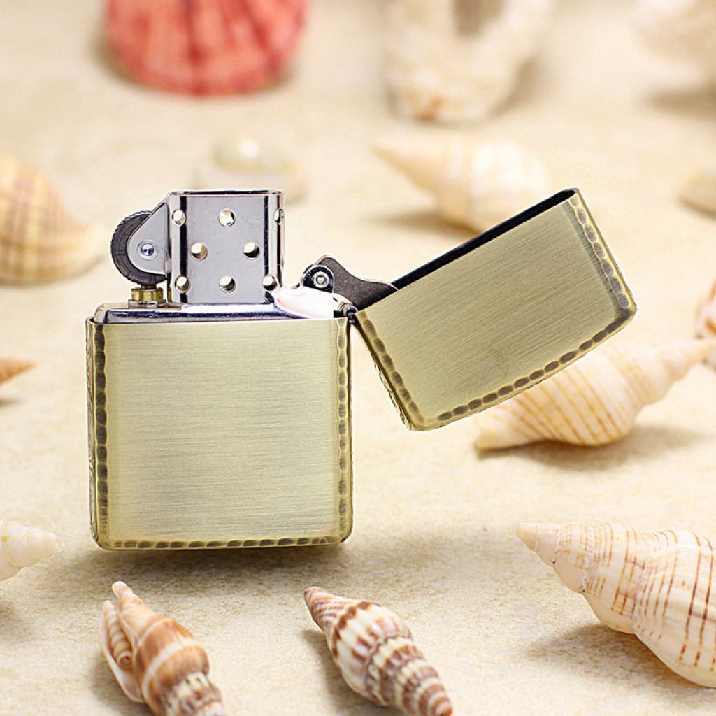 Zippo Chính Hãng Đồng Cổ Khắc Chữ Thập Quanh Viền Vỏ Dày Armor Giới Hạn