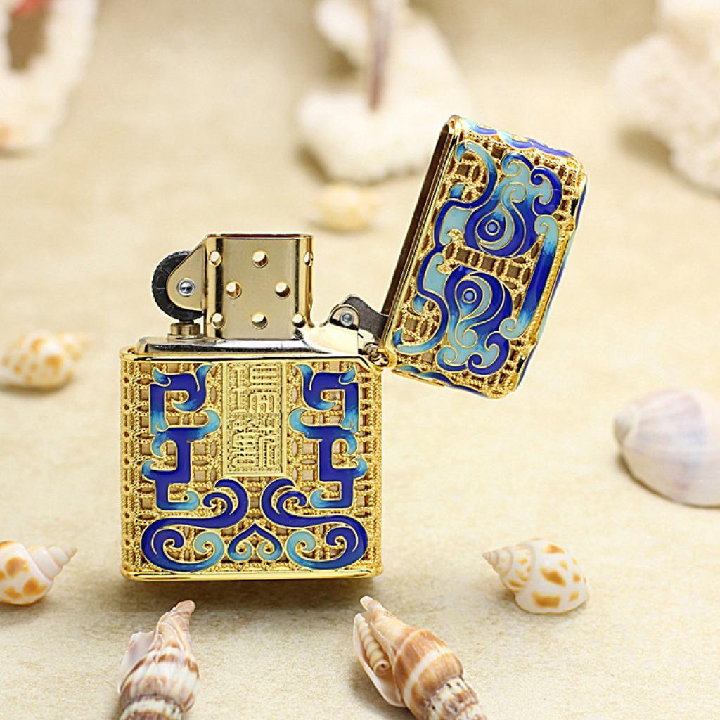 Bật lửa Zippo Bọc Ruiju Mạ Vàng Men Hoa Văn Hoàng Cung