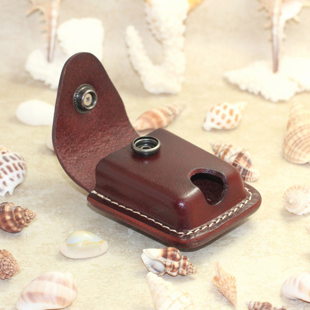 Bao Da Đựng Zippo Màu Nâu Cao Cấp Kiểu Dáng Sang Trọng Ốp Hình Đại Bàn