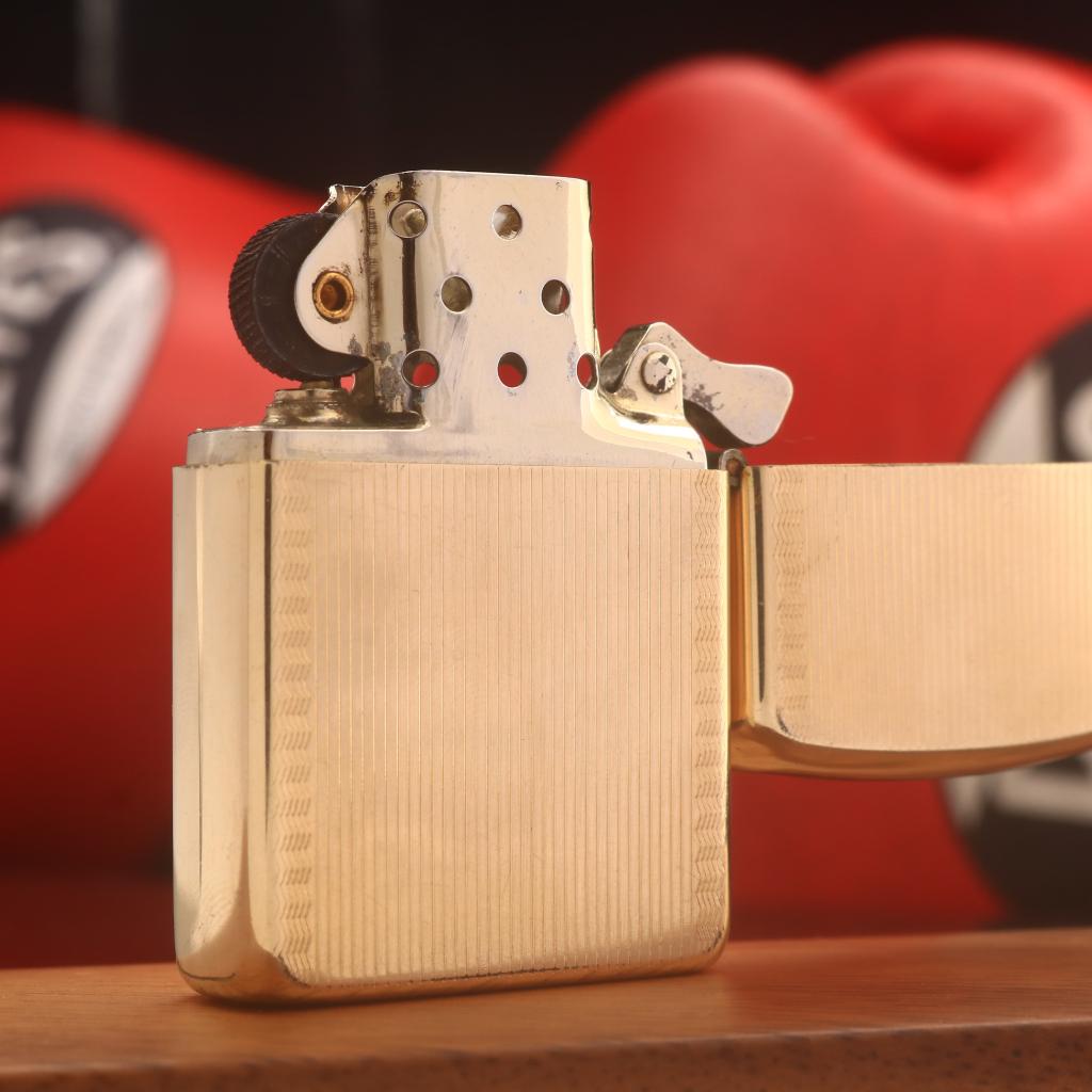 Zippo Bọc Vàng Nguyên Khối 10K Gold-Filled Sản Xuất Năm 1960s