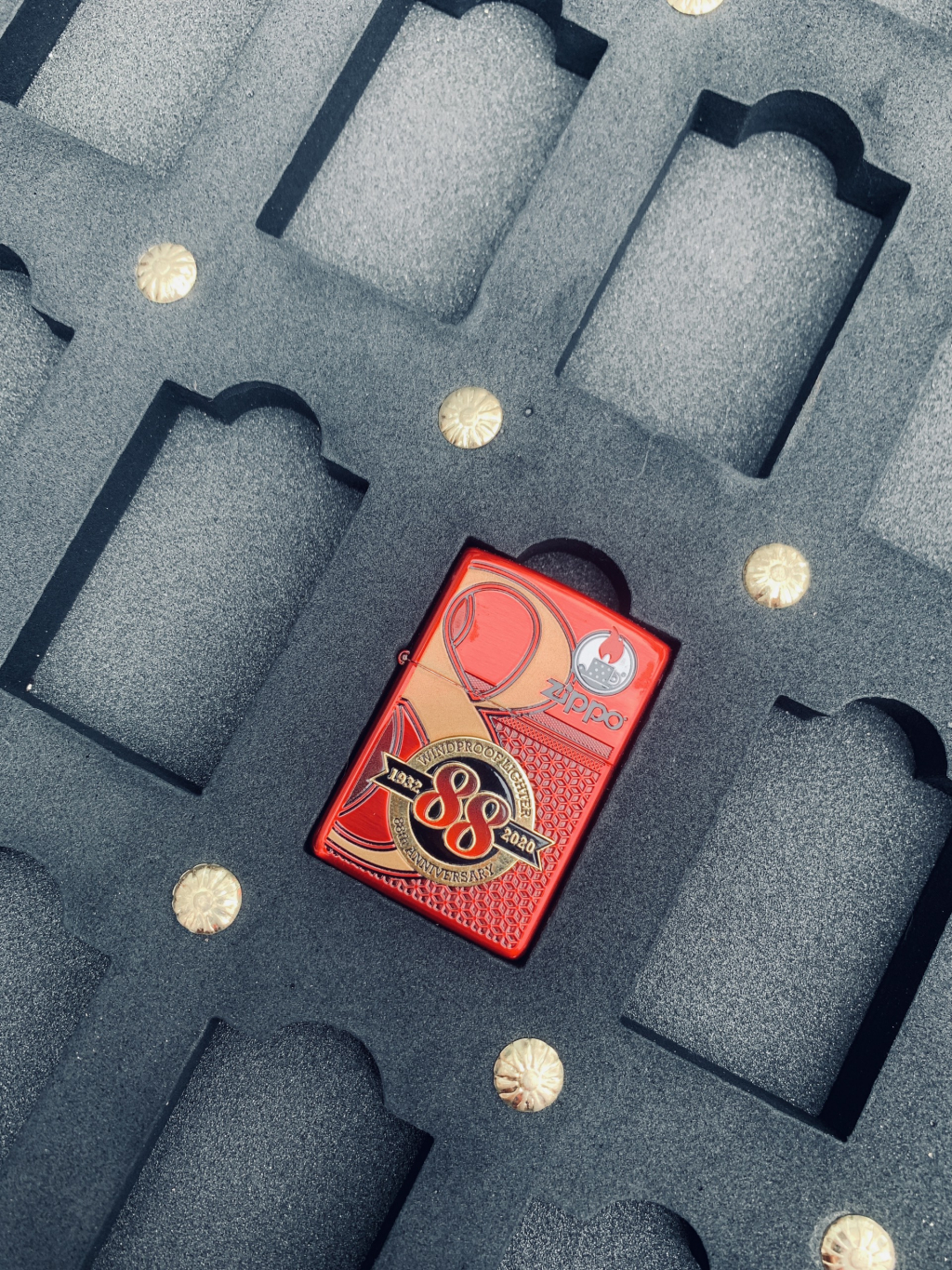 Tủ Gỗ Đựng Zippo 25 Chiếc Chất Liệu Gỗ Tràm Bông Vàng