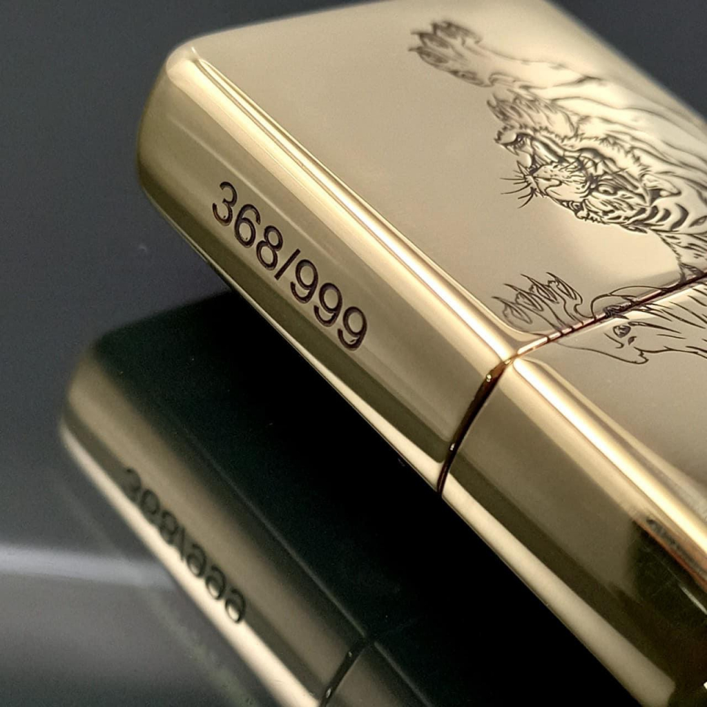 Zippo Đồng Khắc Chúa Tể Sơn Lâm Bản Giới Hạn