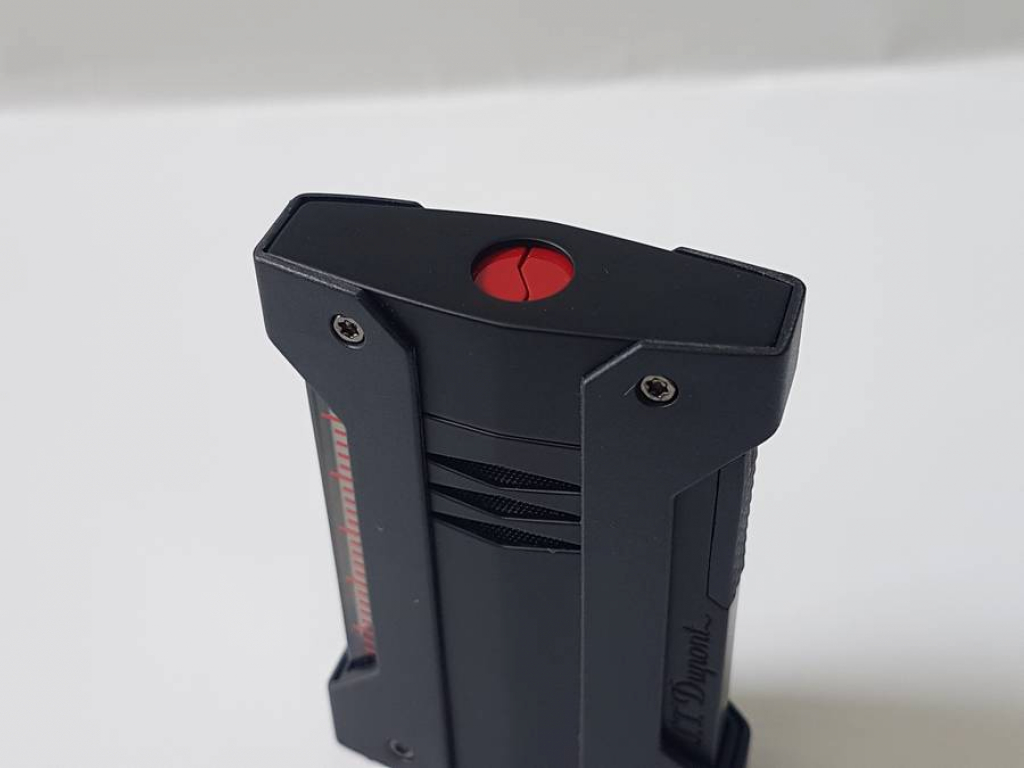 S.T. Dupont Defi Extreme Lighter Matt Black