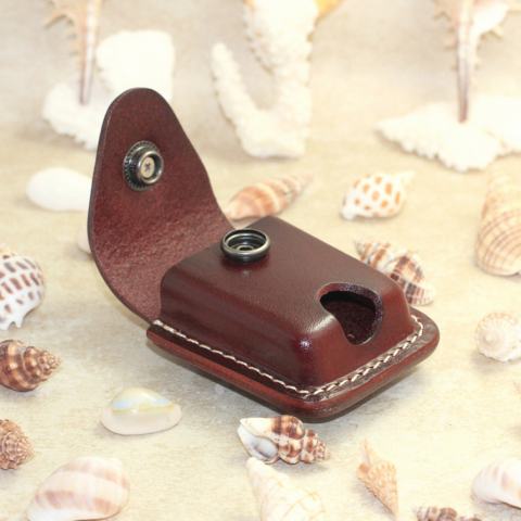 Bao Da Đựng Zippo Màu Nâu Cao Cấp Kiểu Dáng Sang Trọng Ốp Hình Đại Bàn