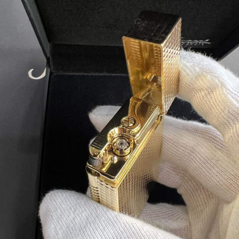 Bật Lửa S.T Dupont Le New Grand Dupont Yellow Gold Diamond Head Lighter C23009