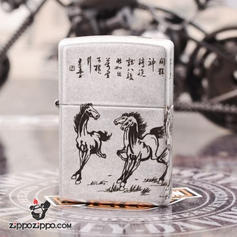 Bật Lửa Zippo 121FB Bạc Cổ Khắc Tranh Bát Mã Truy Phong