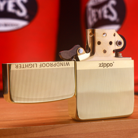 Bật Lửa Zippo 1941 WINDROOF LIGHTER Hoa Văn Kẻ Sọc