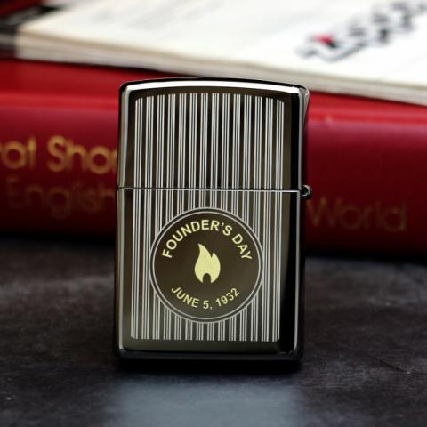 Bật Lửa Zippo  49629 - Kỷ Niệm Ngày Sinh Ông Tổ Zippo Bản đen