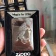 Bật lửa zippo bạc khắc ngựa mầu trắng