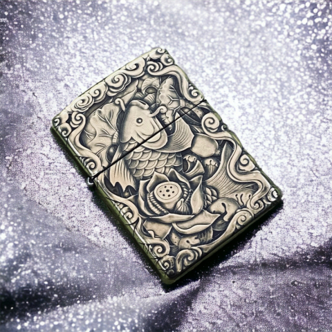 BẬT LỬA ZIPPO BẢN ĐỒNG TRƠN KHẮC HÌNH 3D CÁ HOA SEN SIÊU NÉT