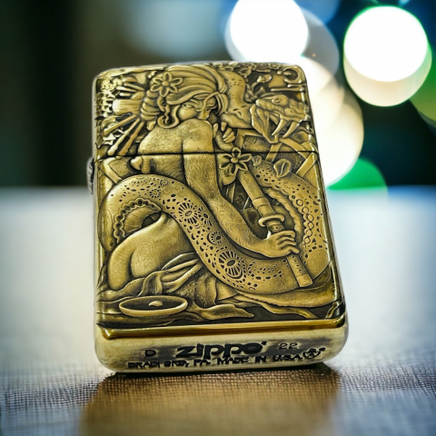 BẬT LỬA ZIPPO BẢN ĐỒNG TRƠN  KHẮC HÌNH 3D CÔ GÁI RẮN SIÊU NÉT