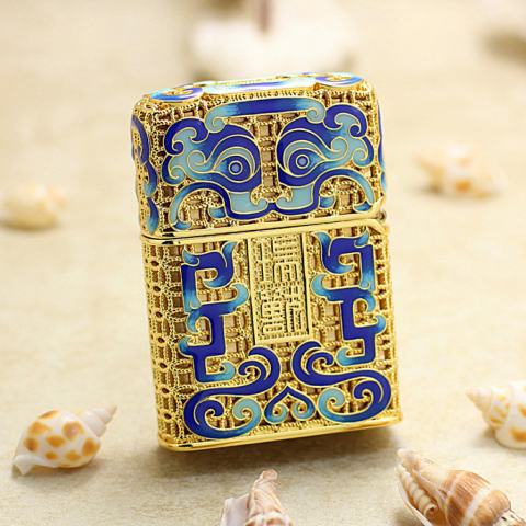 Bật lửa Zippo Bọc Ruiju Mạ Vàng Men Hoa Văn Hoàng Cung