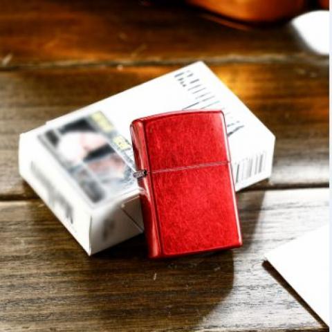 Bật Lửa Zippo Sơn Màu Đỏ Kẹo Táo - SKU 21063 – Zippo Candy Apple Red
