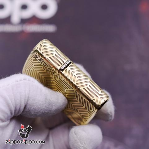 Bật Lửa Zippo Chạm Khắc Họa Tiết Ngọn Lửa Cổ Điển