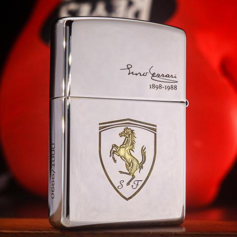 Bật lửa Zippo chĩnh hãng động mạ chrome khắc Ferrari