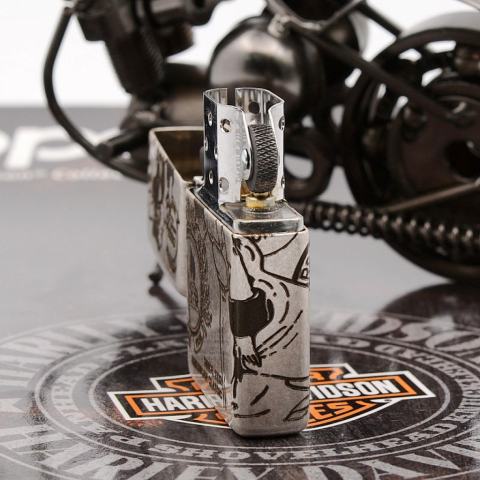 Bật Lửa Zippo Chính Hãng Khắc Cô Gái Zippo Mạ Antique Silver