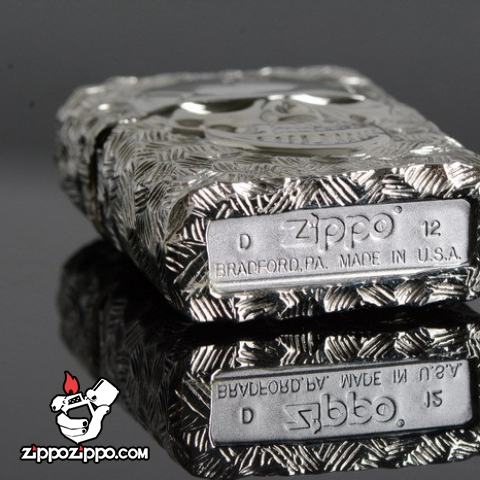 Bật lửa Zippo chính hãng nguyên khối đúc hình đầu lâu mặt kia xương tréo