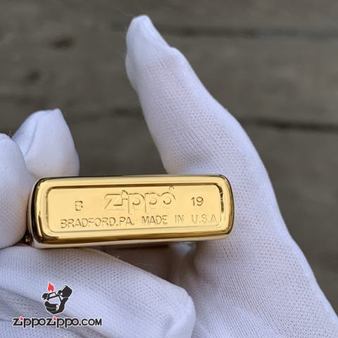 Bật Lửa Zippo Chính Hãng Xuất Nhật Khắc Mười Tám Sao La Bàn Khảm Trai Màu Vàng       