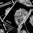 Bật lửa Zippo đen bóng phiên bản Windproof Arabesque