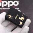 Bật Lửa Zippo Đen Nhám Khắc Mèo Dưới Trăng