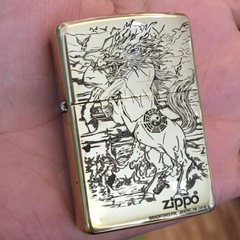 Bật Lửa Zippo Đồng Khắc Hình Long Mã