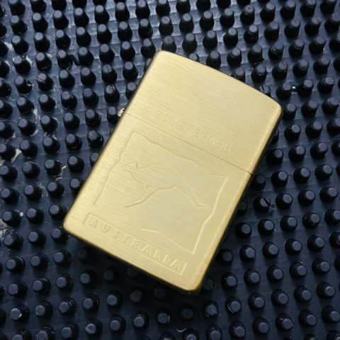 BẬT LỬA ZIPPO ĐỒNG NGUYÊN KHỐI SẢN XUẤT NĂM 1992 CHỦ ĐỀ ÚC