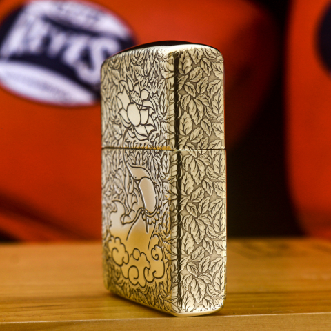Bật Lửa Zippo Hình Khắc Bàn Tay Phật Cầm Sen Bản Armor