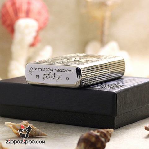 Bật Lửa Zippo Khắc Chữ Thập Và Kinh Thánh Màu Bạc