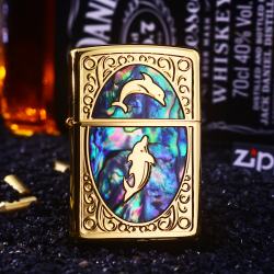 Bật Lửa Zippo Khảm Trai Hình Cá Heo Đang Nhảy Múa Màu Vàng - Mã SP: ZPC2605
