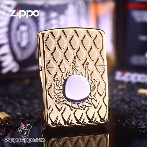 Bật Lửa Zippo Khảm trai Rồng Và Đính Ngọc Rồng Ở Giữa Bản Vàng