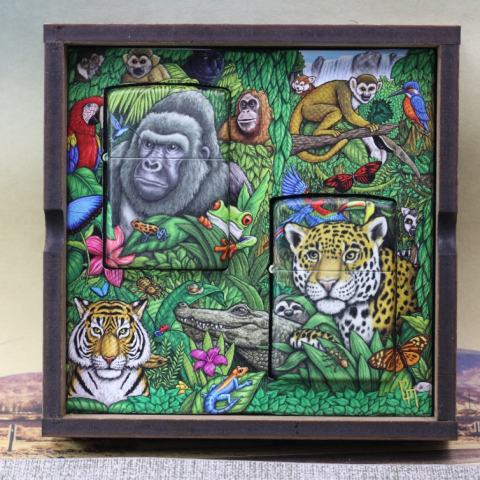Bật Lửa Zippo 49347 kỷ niệm 25 năm bản Bí Ẩn Rừng Xanh 1995 ra đời