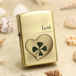 Bật Lửa Zippo Love Cỏ Bốn Lá (Màu Vàng) - Mã SP: ZPC2621