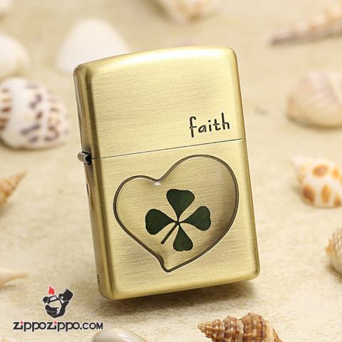 Bật Lửa Zippo Love Cỏ Bốn Lá (Màu Vàng)