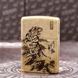 Bật Lửa Zippo Mạ Antique Brass Khắc Chúa Sơn Lâm - Mã SP: ZPC2908