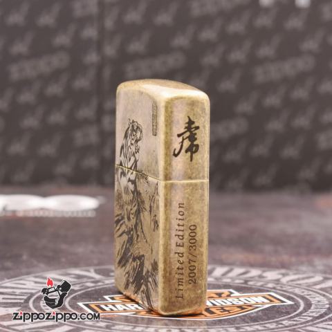 Bật Lửa Zippo Mạ Antique Brass Khắc Chúa Sơn Lâm