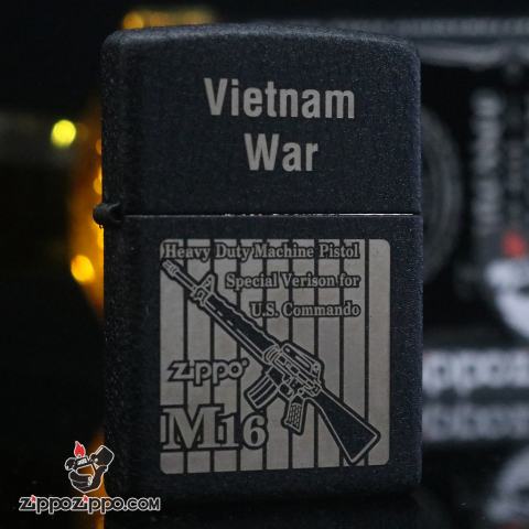 Bật Lửa Zippo Màu Đen Nhám Khắc Súng M16