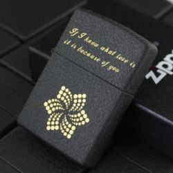 Bật lửa Zippo phiên bản đen nứt hoa văn chấm bi - Mã SP: ZPC0661