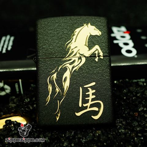 Bật Lửa Zippo Phiên Bản Màu Đen Nứt Khăc Mã Phi