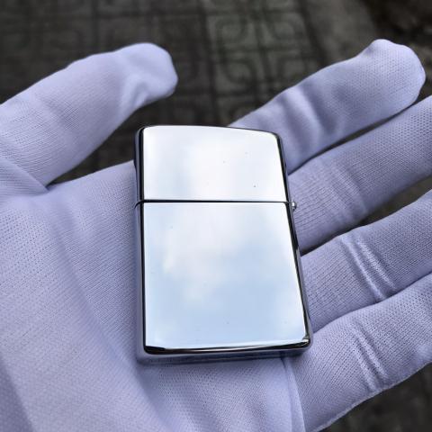 Bật lửa Zippo trơn mạ chrome sản xuất năm 1979 (cái)