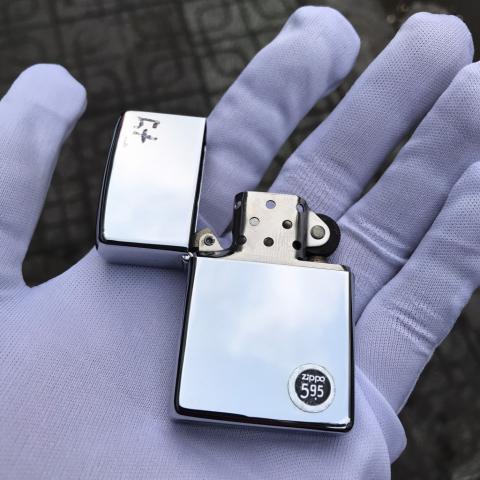 Bật lửa Zippo trơn mạ chrome sản xuất năm 1979 (cái)
