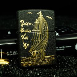Zippo 236 Đen Nhám Khắc Thuận Buồm Xuôi Gió - Mã SP: ZPC2509