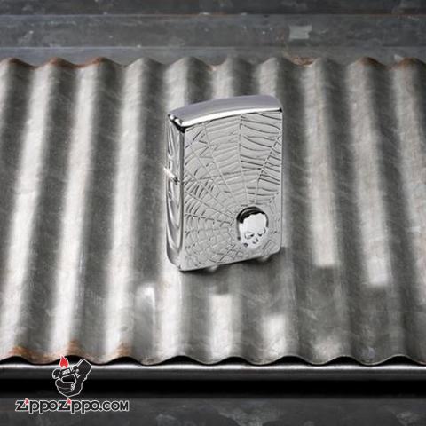 Zippo Armor khắc đa chiều hình ảnh mạng nhện đính kèm viên pha lê Swarovski SKULL