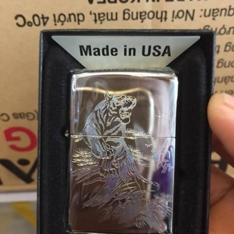 zippo chạm khắc hoa văn hổ săn mầu bạc