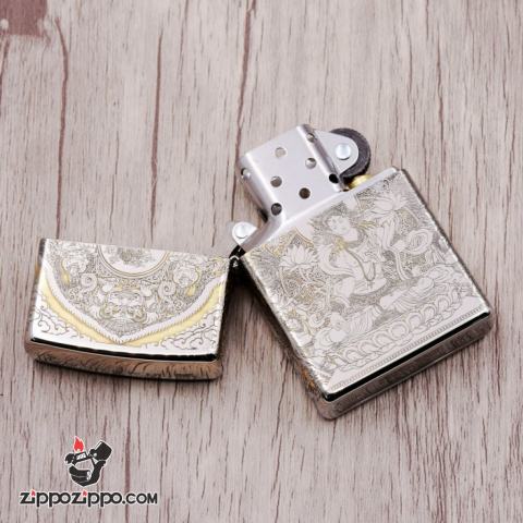 Zippo Chính Hãng Đồng Khắc Đức Phật Ngồi Trên Đài Sen Hoa Văn Tinh Tế Bản Chorme