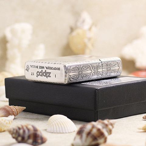 Zippo Chính Hãng Màu Bạc  Khắc Chữ Thập Quanh Viền Vỏ Dày Armor Giới Hạn